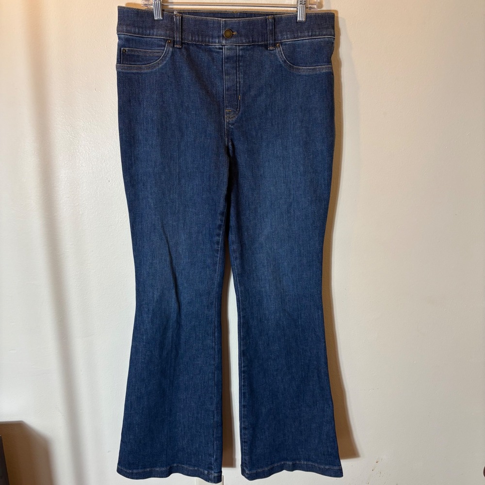 Spanx EveryWear Flare Pull-On Jeans Size XL Tummy Control